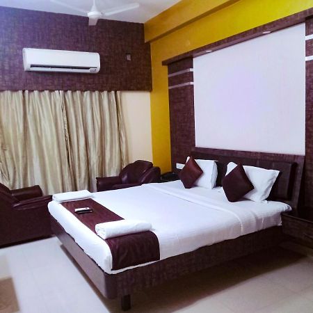 Pine Tree Aparthotel กาญจีปุรัม ภายนอก รูปภาพ