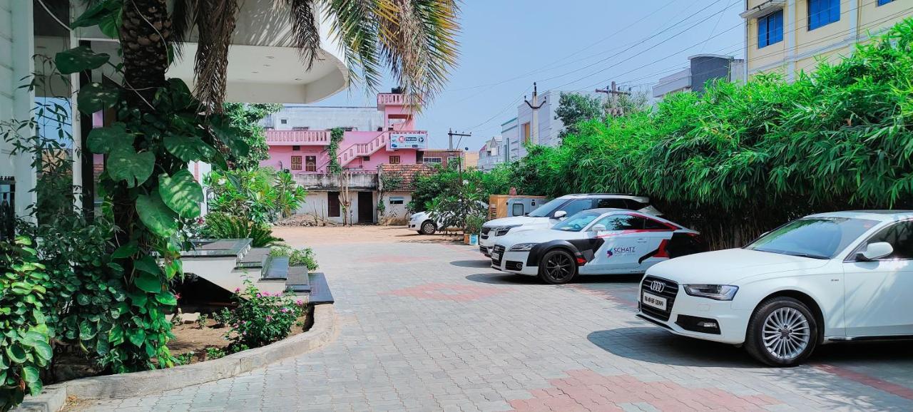 Pine Tree Aparthotel กาญจีปุรัม ภายนอก รูปภาพ