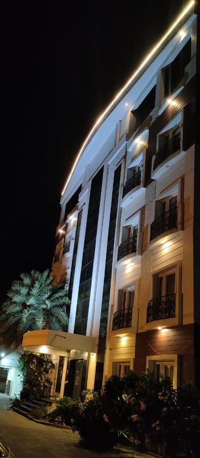 Pine Tree Aparthotel กาญจีปุรัม ภายนอก รูปภาพ